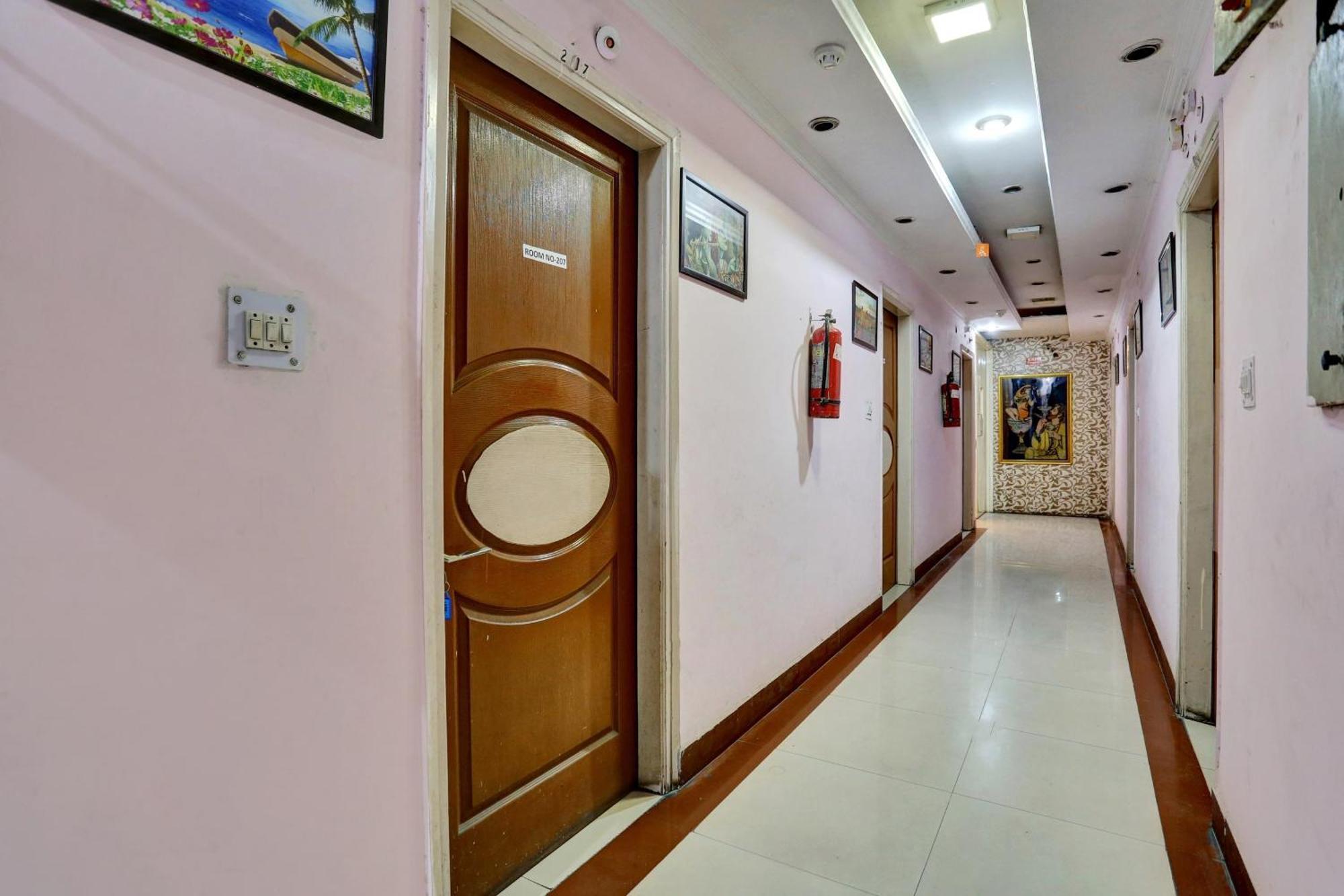 Hotel O Abhishek Residency New Delhi Eksteriør billede